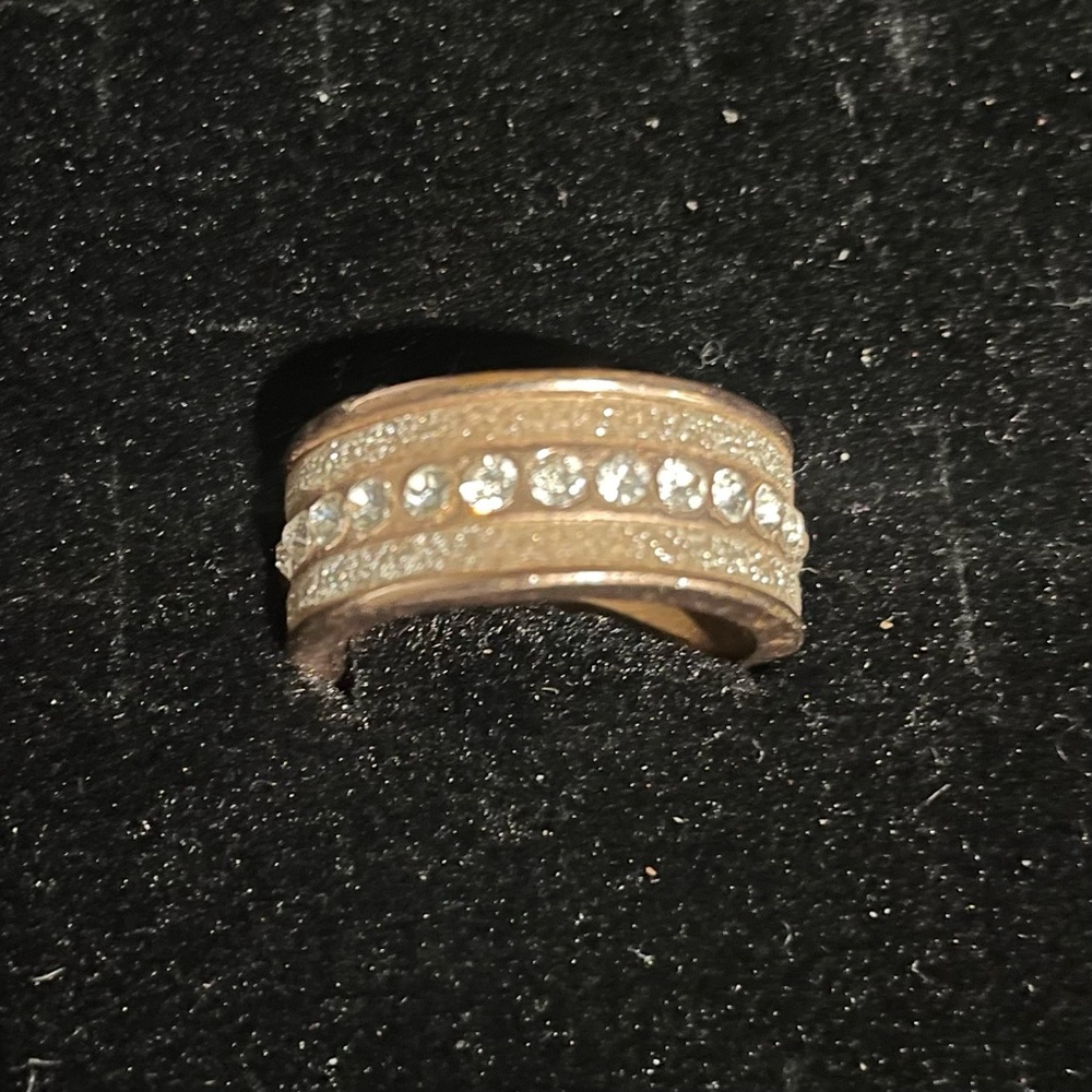 Gold tone and glittery rhinestone r and ring Size 8.5